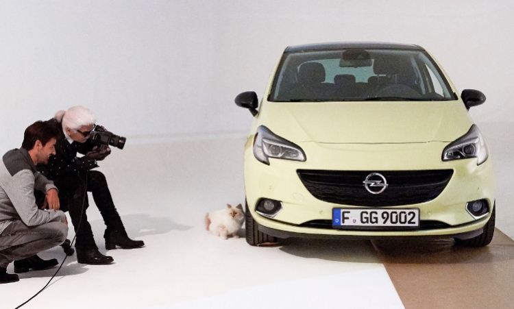 En coulisses avec l’Opel Corsa, Karl Lagerfeld et Choupette, top model