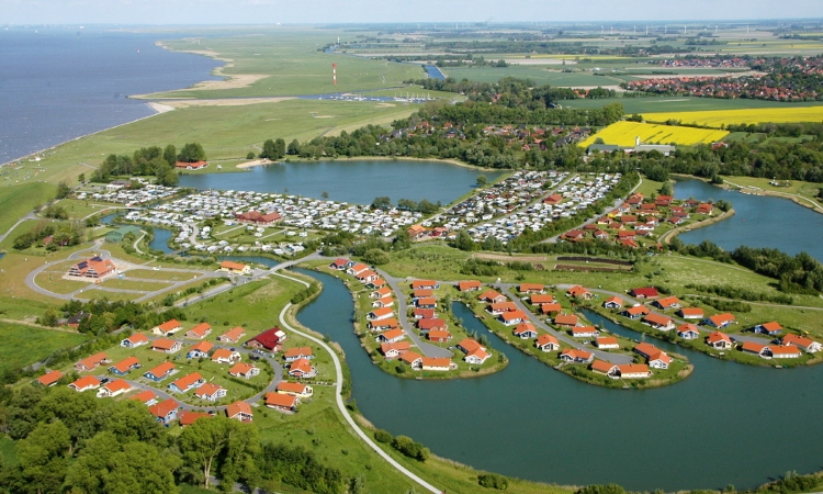 Zeit für Strand: Erholung in einzigartigen Strandkabinen im Nordseebad Otterndorf