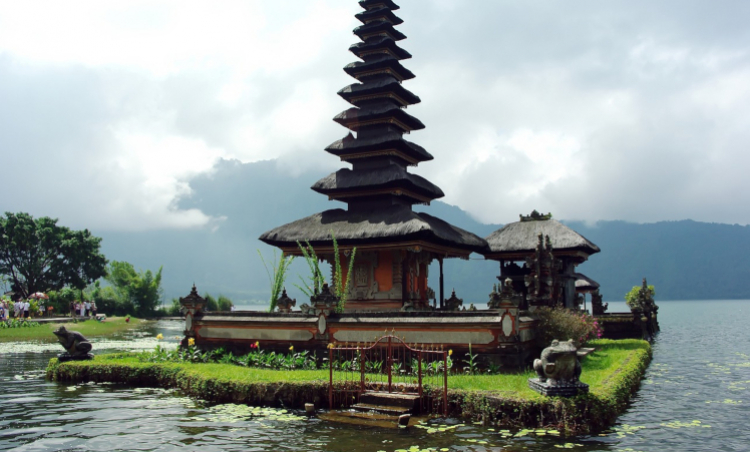 Dlaczego Bali jest chętnie wybierane na wakacje?