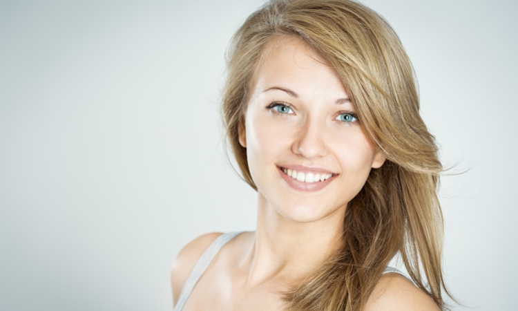 Jak dbać o kondycję skóry w okolicach ust?