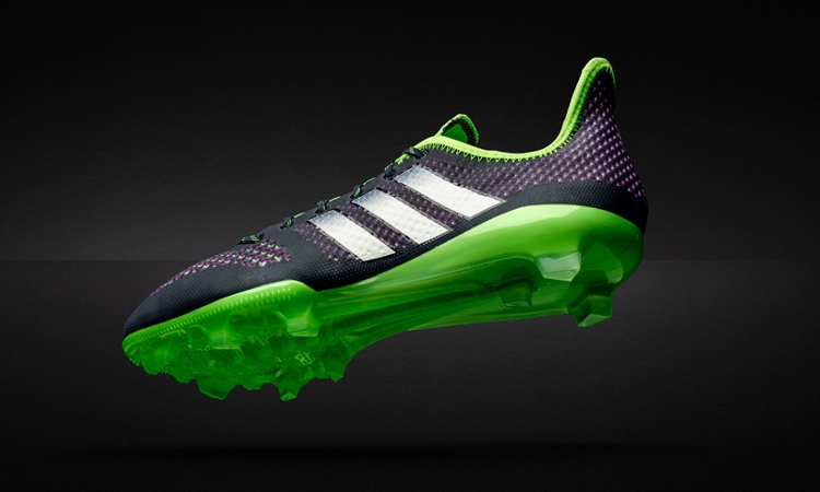 New compression fit technology, based on Primeknit FS innovation