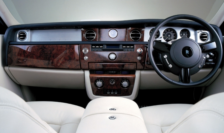 El Rolls Royce Phantom, Premiado Como Mejor Coche De Lujo