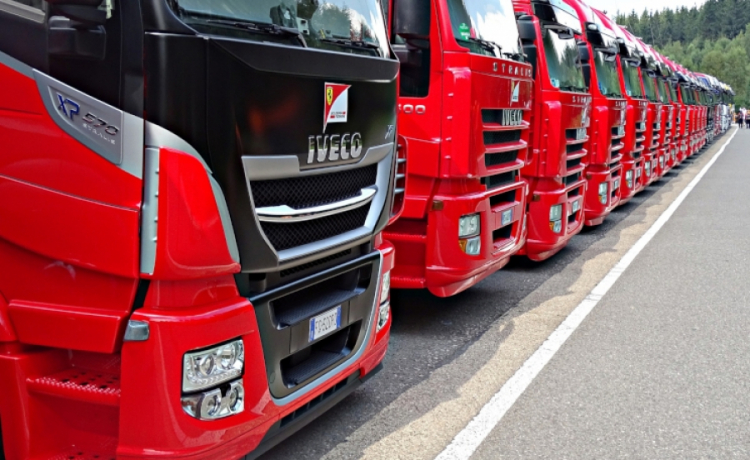 Pojazdy ciężarowe – używane samochody dostawcze
