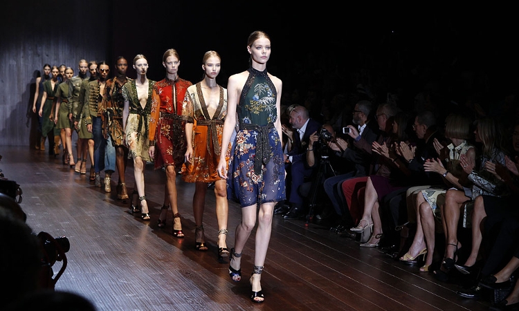 Fashion Week de Milan: Gucci rajeuni