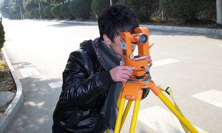 Tips for finding the best land surveyors