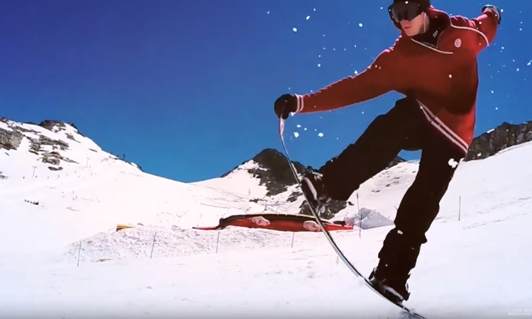 Lasik MD, une expérience visuelle de Maxence Parrot.