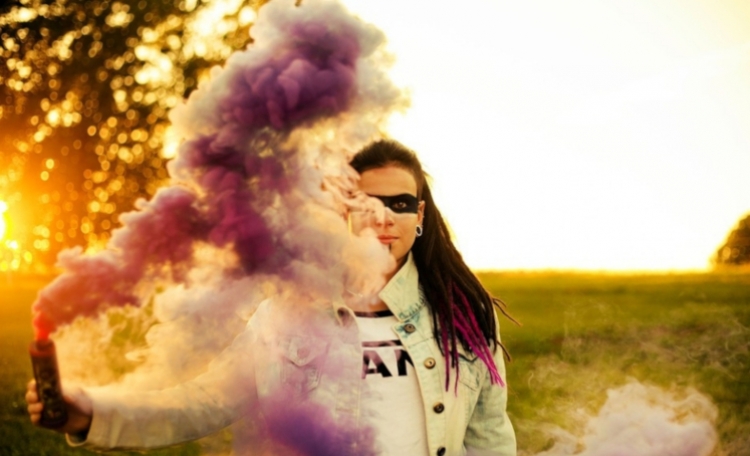 5 quick tips how to take easily good photos with smoke bombs?